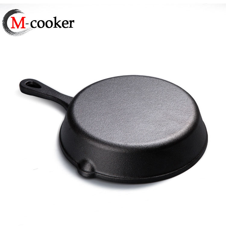 Cast iron fry pan set