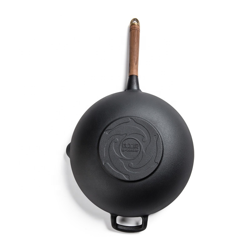 Flat bottom preseasoned coating cast iron wok with wooden handle