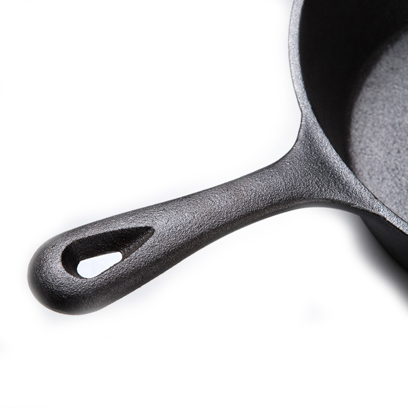 Cast iron pan