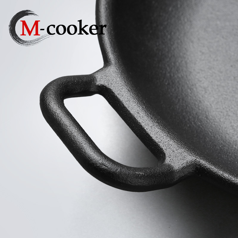 Cast iron skillet with 25cm