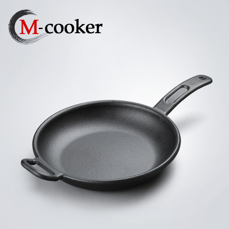 Cast iron skillet with 25cm